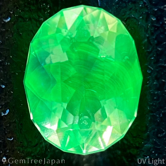 Hyalite Opal 0.566ct / Hungary
