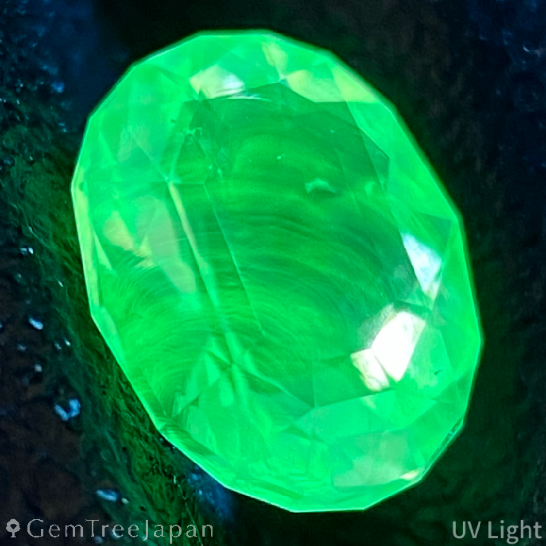 Hyalite Opal 0.566ct / Hungary