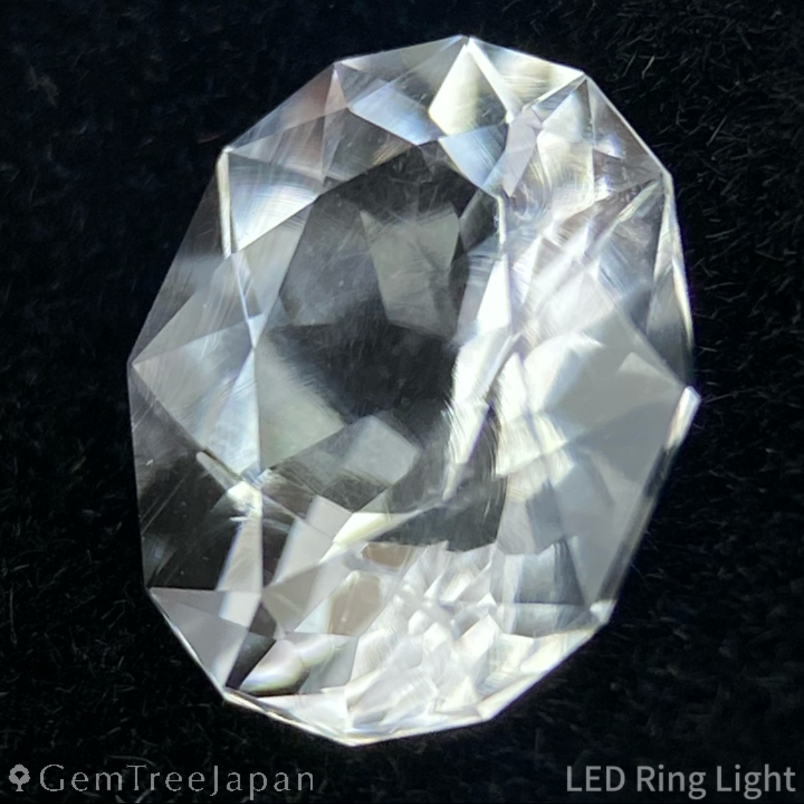 Hyalite Opal 0.923ct / Hungary
