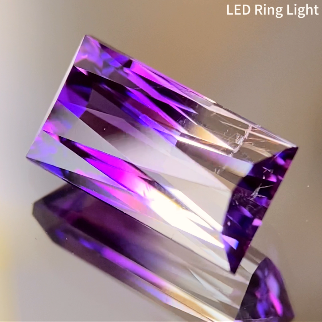 Bi-Color Quartz (Amethyst) 2.09ct