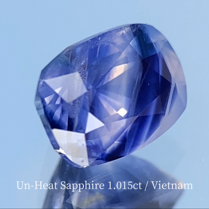 Un-Heat Parti-Color Sapphire 1.015ct / Vietnam