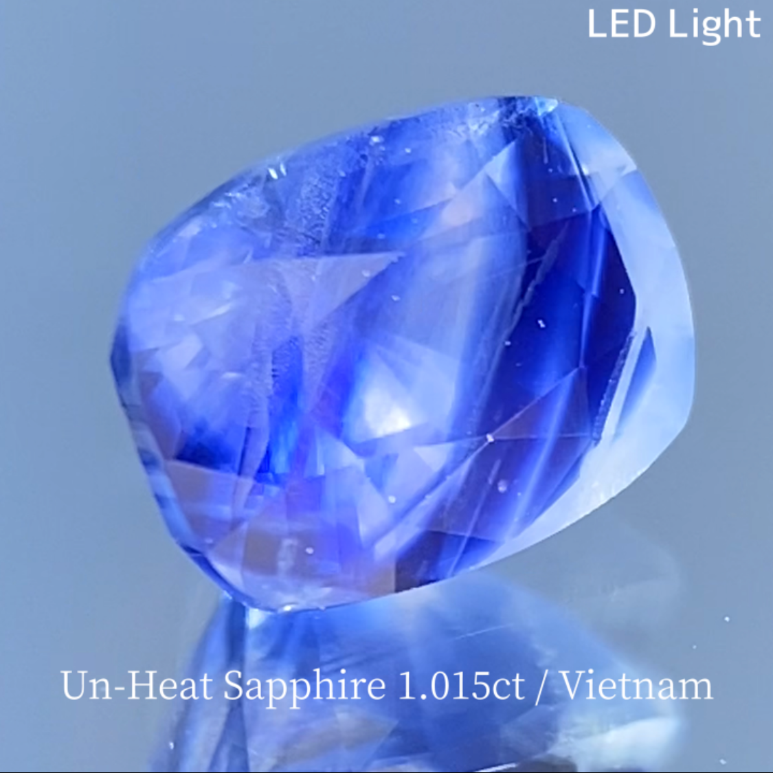 Un-Heat Parti-Color Sapphire 1.015ct / Vietnam