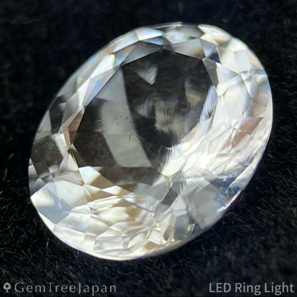 Hyalite Opal 0.645ct / Hungary
