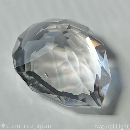 Hyalite Opal 0.644ct / Hungary