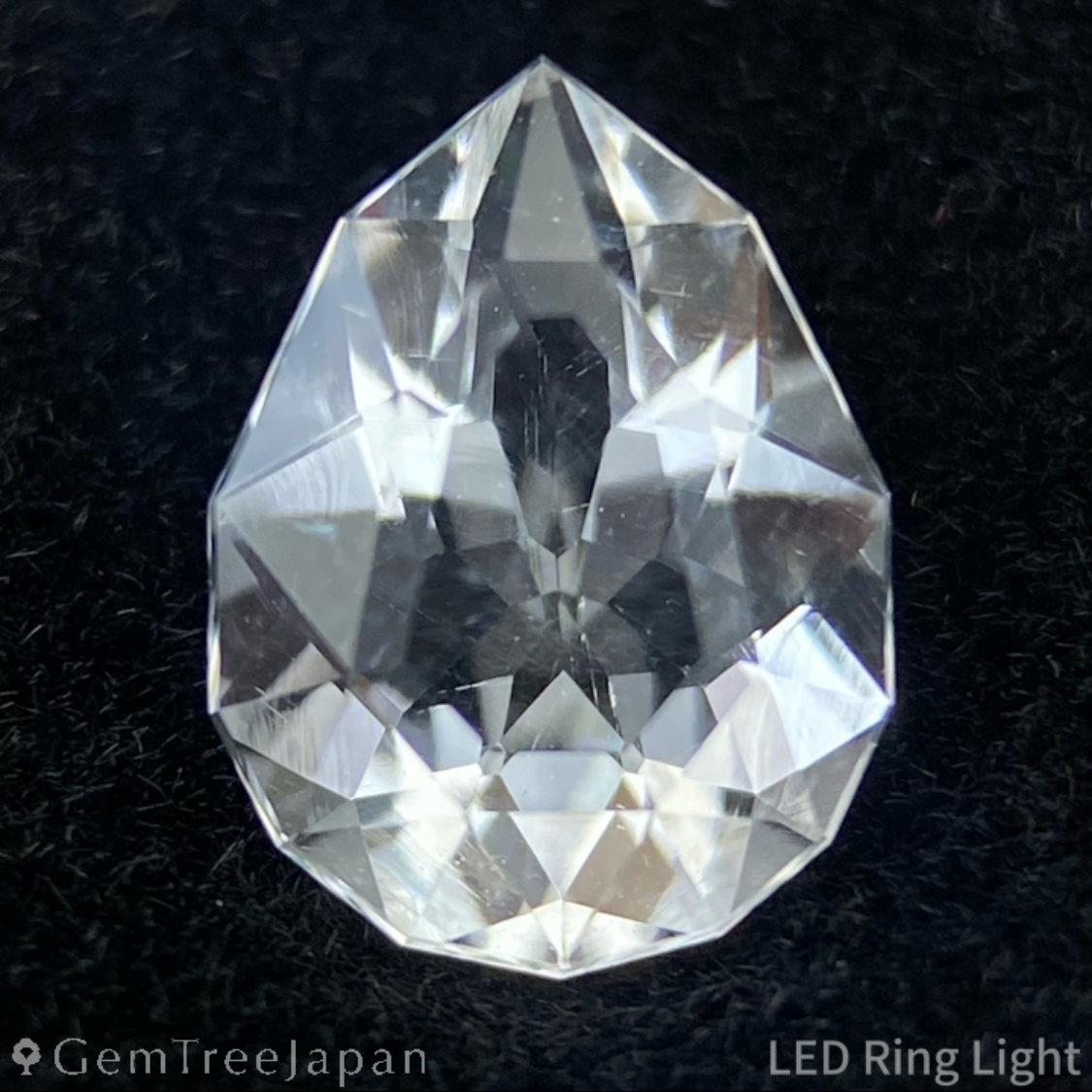 Hyalite Opal 0.644ct / Hungary