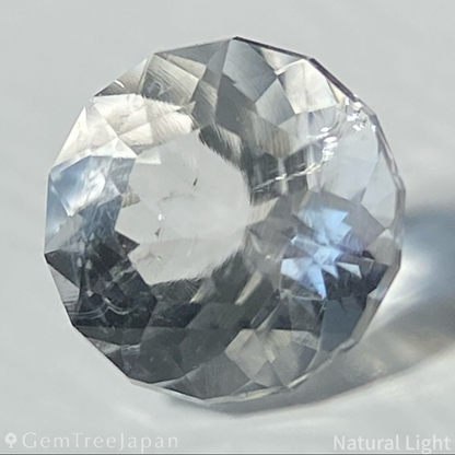 Hyalite Opal 0.669ct / Hungary