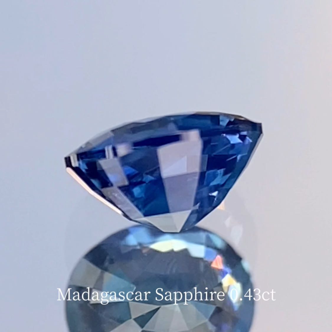 Silky Greenish Blue Sapphire 0.43ct / Madagascar