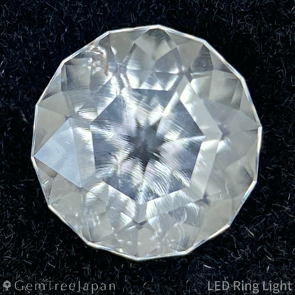 Hyalite Opal 0.669ct / Hungary
