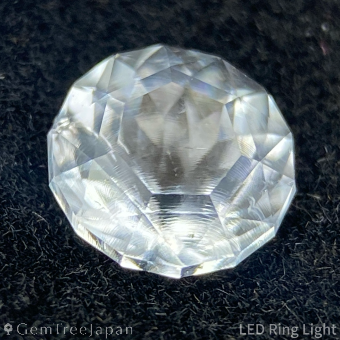 Hyalite Opal 0.669ct / Hungary