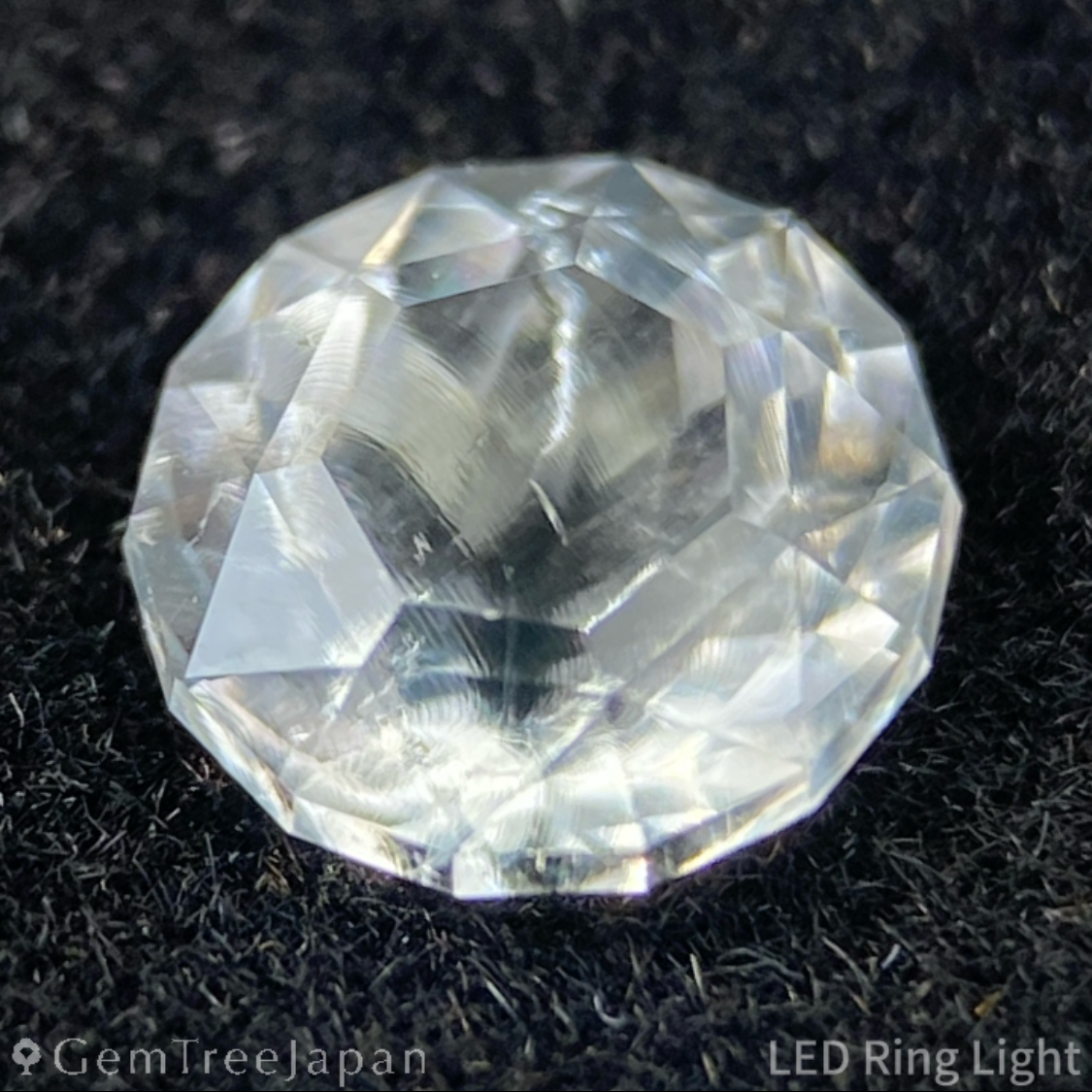 Hyalite Opal 0.669ct / Hungary