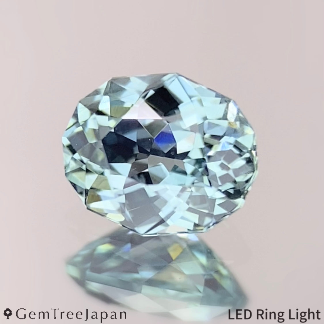 "Ice Mint Green" Kanchanaburi Sapphire 0.634ct / Thailand
