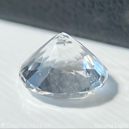 Hyalite Opal 0.940ct / Hungary