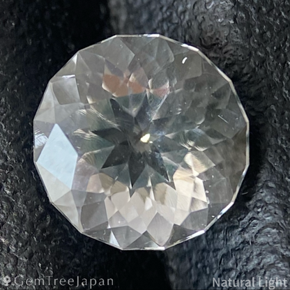 Hyalite Opal 0.940ct / Hungary