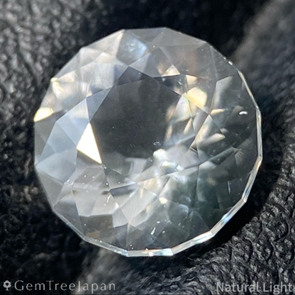 Hyalite Opal 0.940ct / Hungary