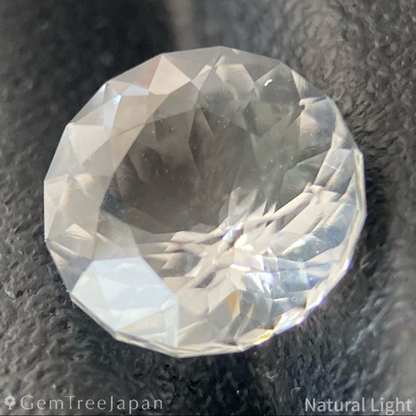 Hyalite Opal 0.940ct / Hungary