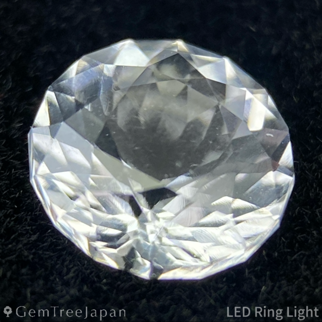 Hyalite Opal 0.940ct / Hungary
