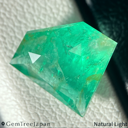 Emerald 3.915ct / Madagascar