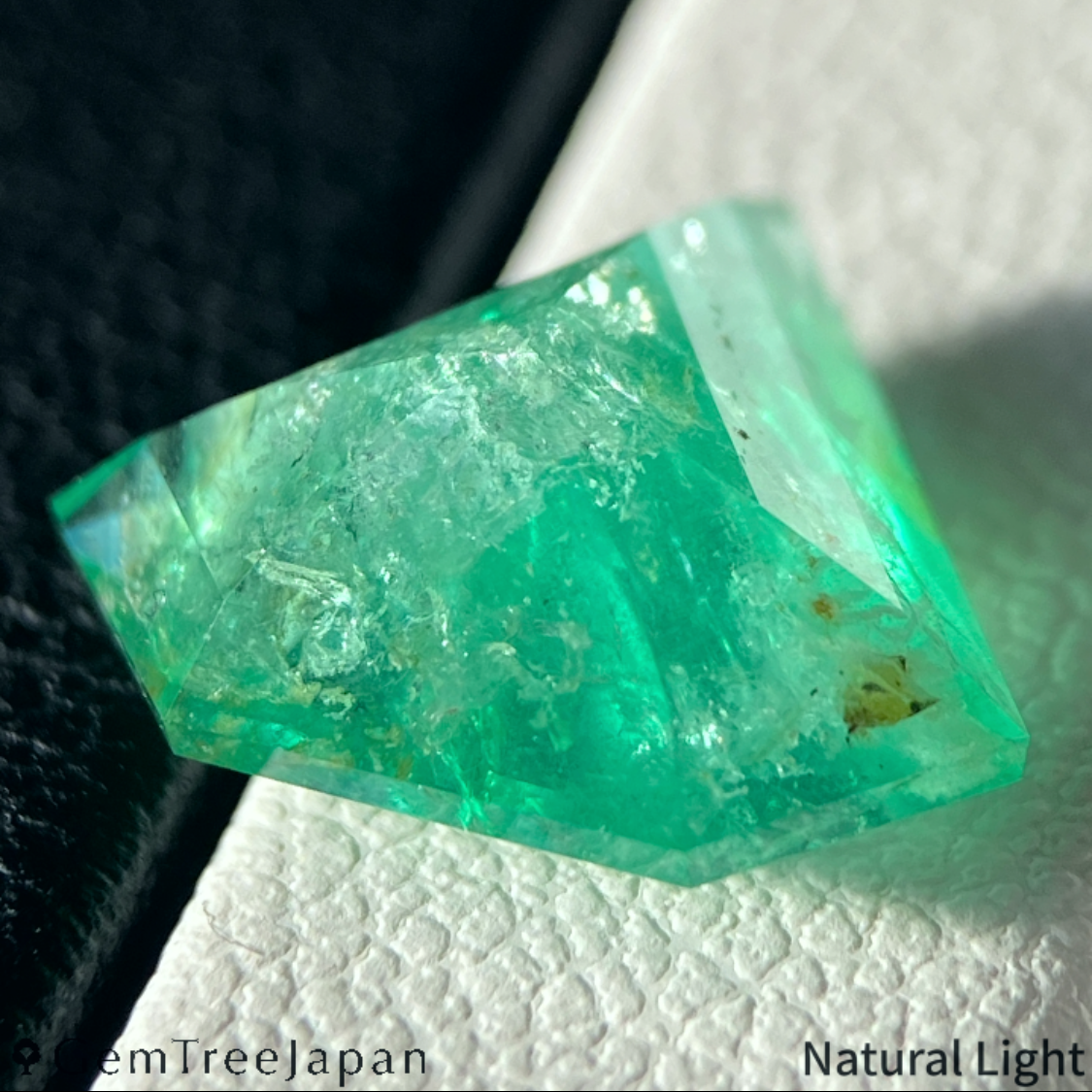 Emerald 3.915ct / Madagascar