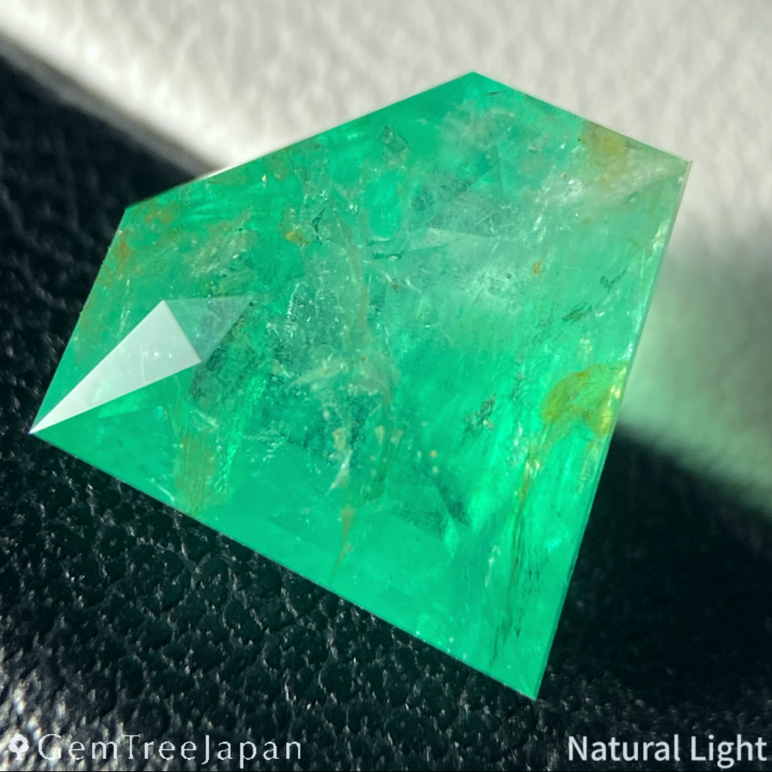 Emerald 3.915ct / Madagascar