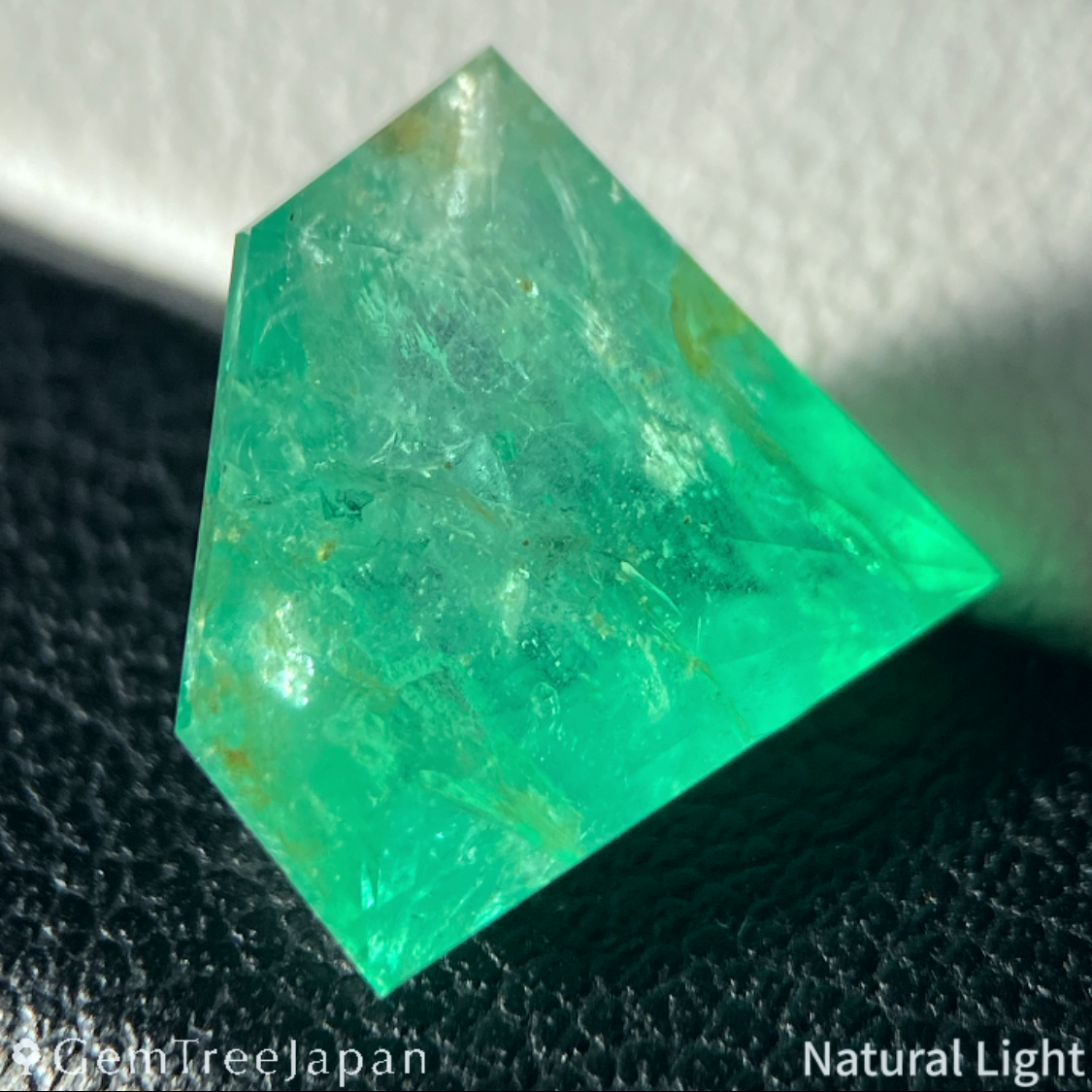 Emerald 3.915ct / Madagascar