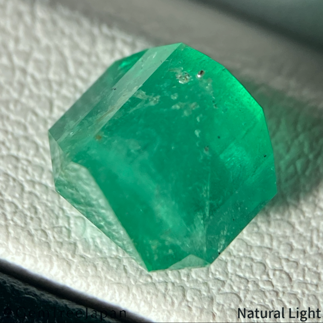 Emerald 3.205ct / Madagascar