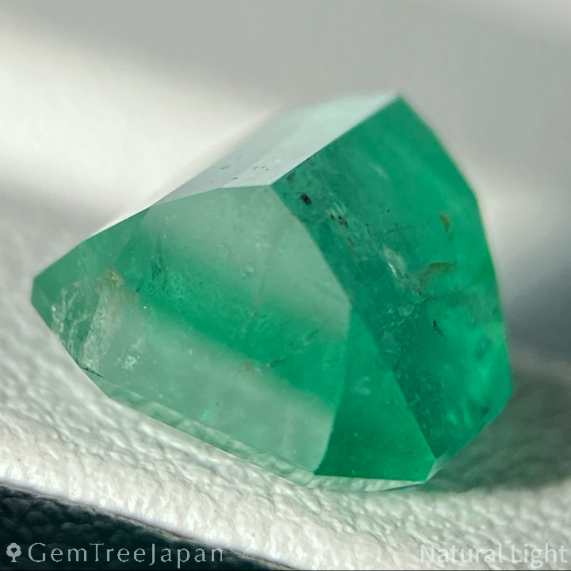 Emerald 3.205ct / Madagascar