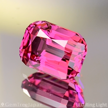 Mahenge Spinel 0.898ct / Tanzania