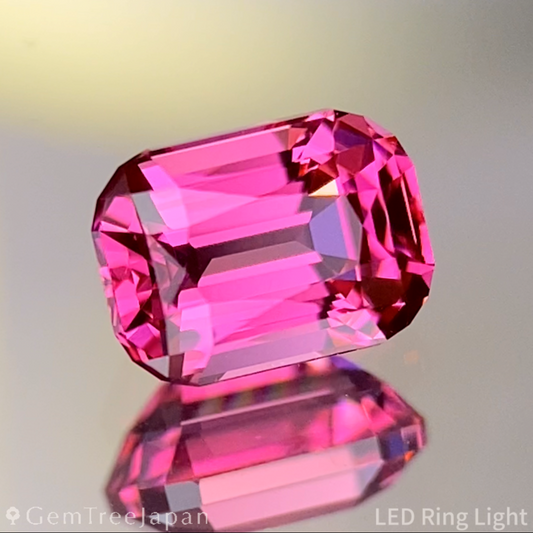 Mahenge Spinel 0.898ct / Tanzania