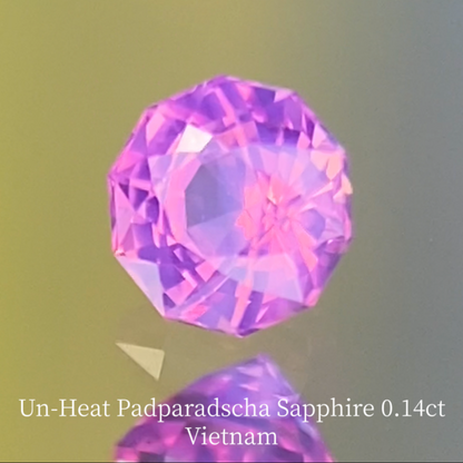 Un-Heat Padparadscha Sapphire 0.14ct / Vietnam