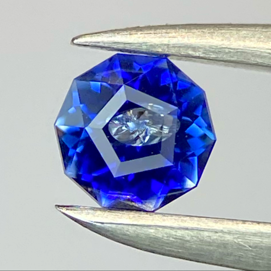 Parti-Color Sapphire 0.27ct / Sri Lanka