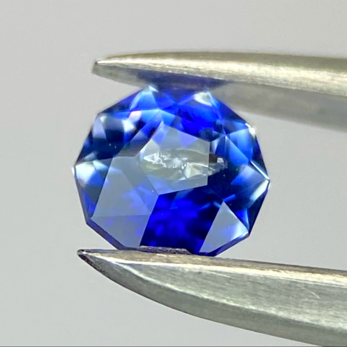 Parti-Color Sapphire 0.27ct / Sri Lanka