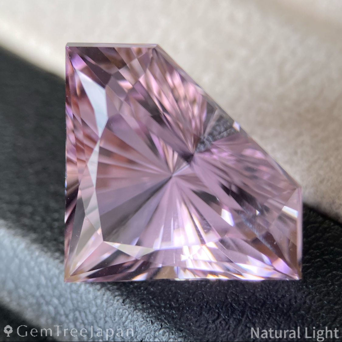 Kunzite 16.29ct / Brazil