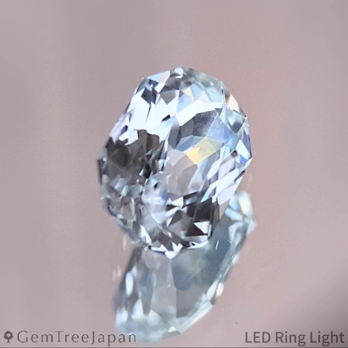 "Pale Ice Mint" Sapphire 0.38ct / Kanchanaburi (Thailand) 【Trial Price】