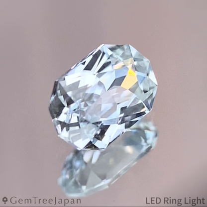 "Pale Ice Mint" Sapphire 0.38ct / Kanchanaburi (Thailand) 【Trial Price】