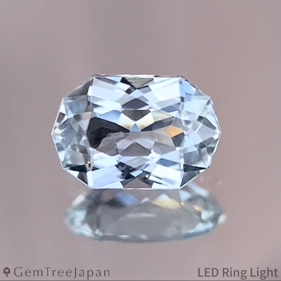 "Pale Ice Mint" Sapphire 0.38ct / Kanchanaburi (Thailand) 【Trial Price】