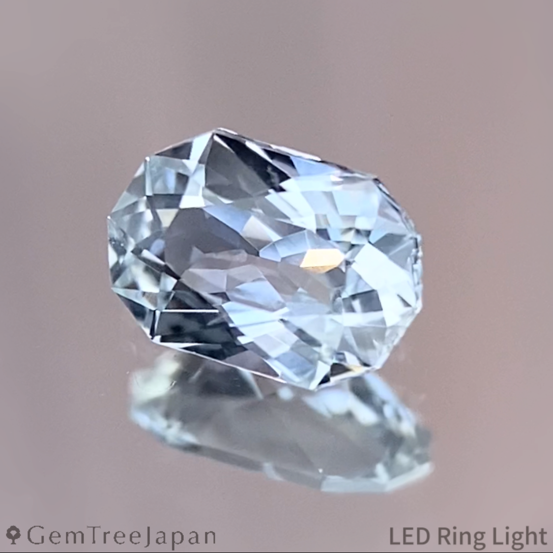 "Pale Ice Mint" Sapphire 0.38ct / Kanchanaburi (Thailand) 【Trial Price】