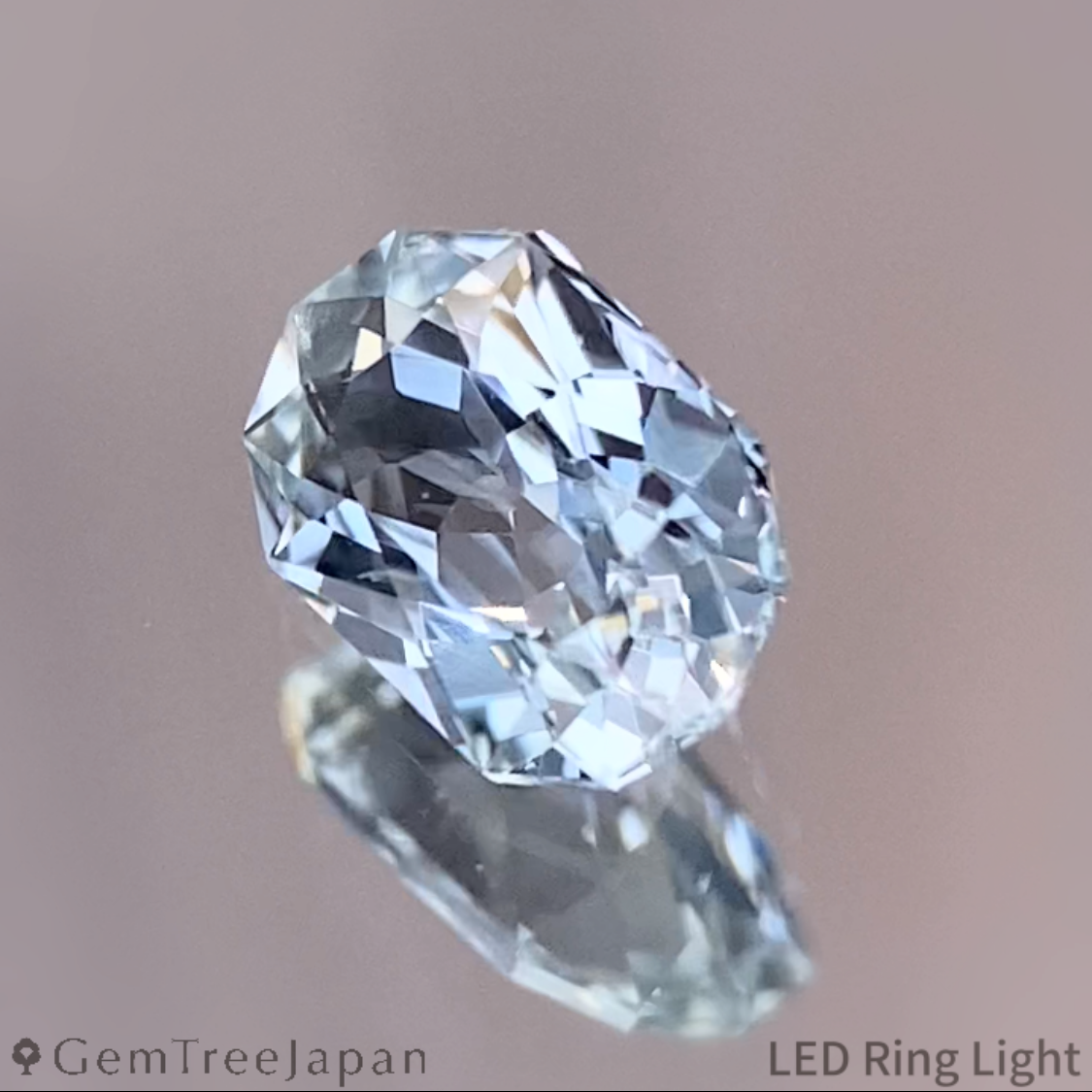 "Pale Ice Mint" Sapphire 0.38ct / Kanchanaburi (Thailand) 【Trial Price】