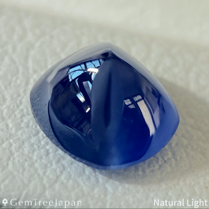 "Sugarloaf & Buff Top Flower" Un-Heat Sapphire 1.732ct / Myanmar (Burma)