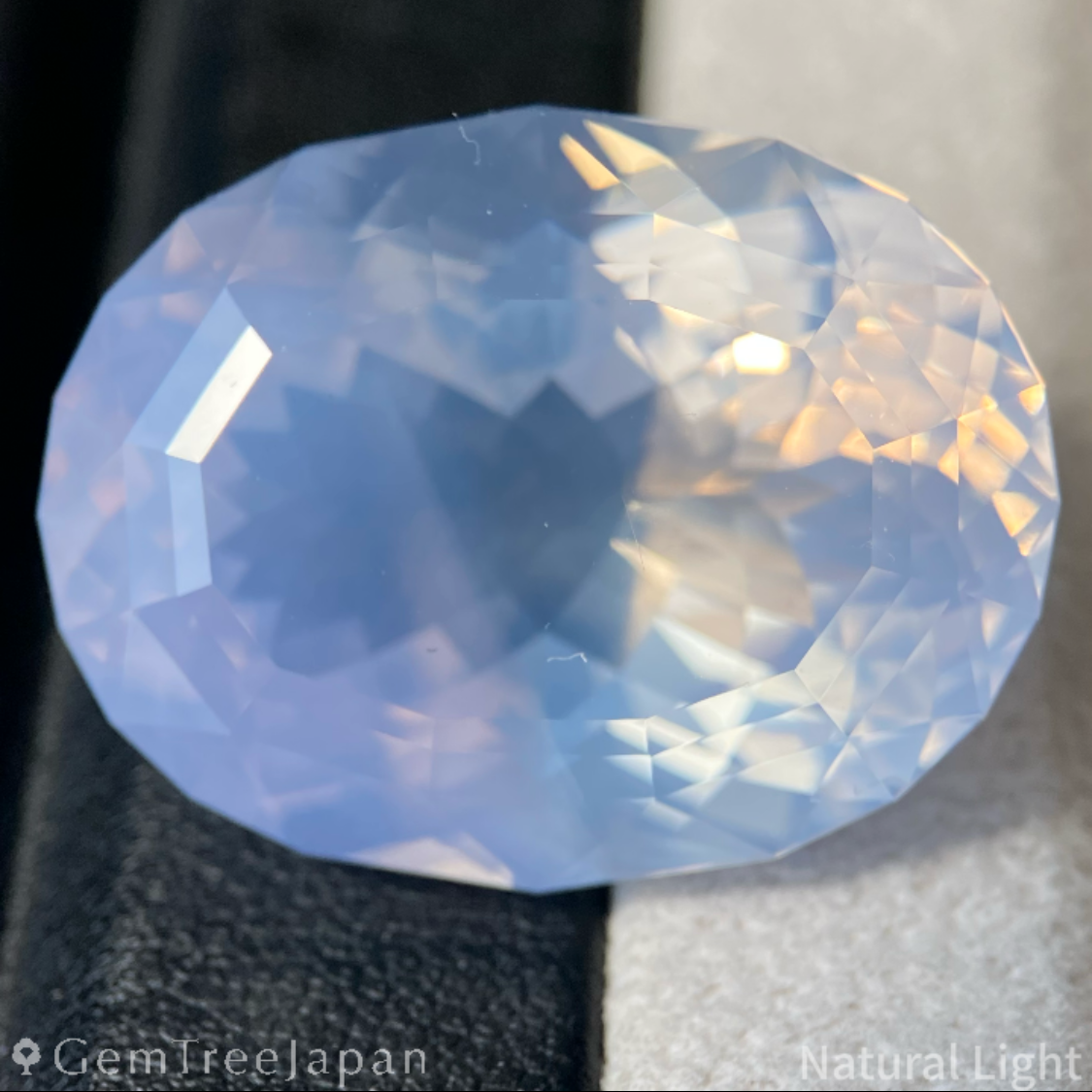 Milky Amethyst 40.701ct / Brazil