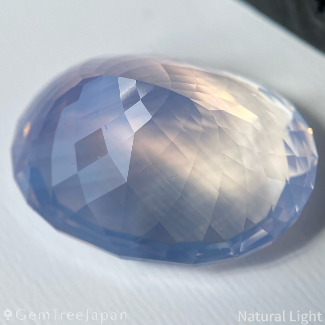 Milky Amethyst 40.701ct / Brazil