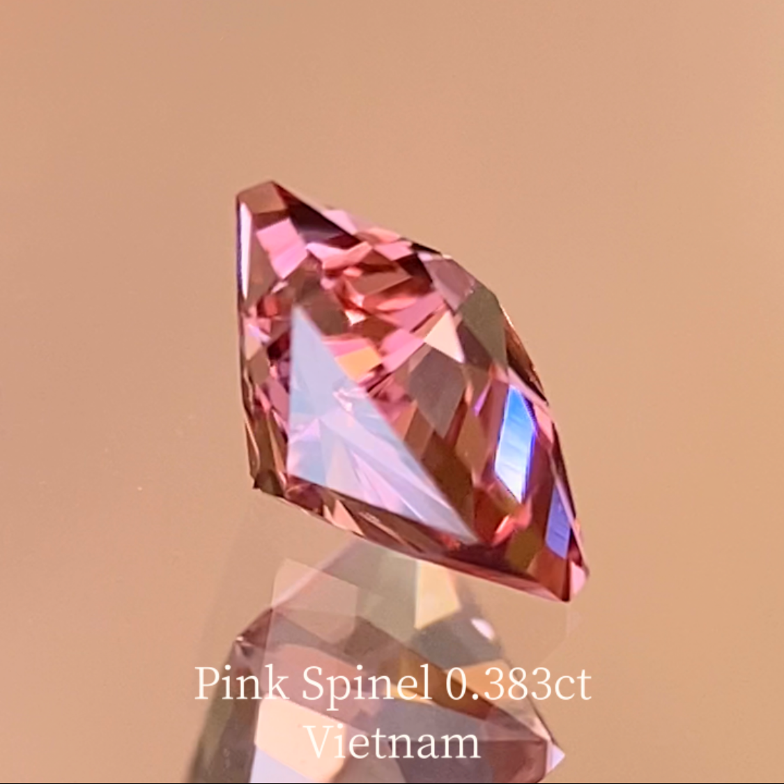 Pink Spinel 0.383ct / Vietnam