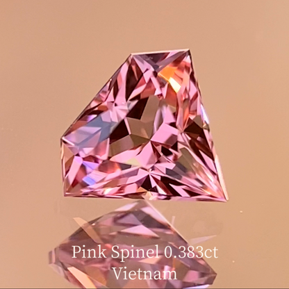 Pink Spinel 0.383ct / Vietnam