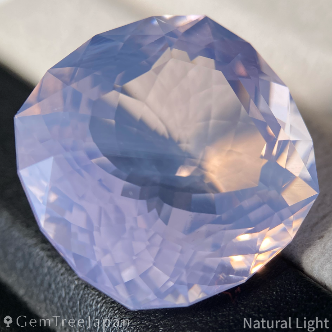 Milky Amethyst 39.348ct / Brazil