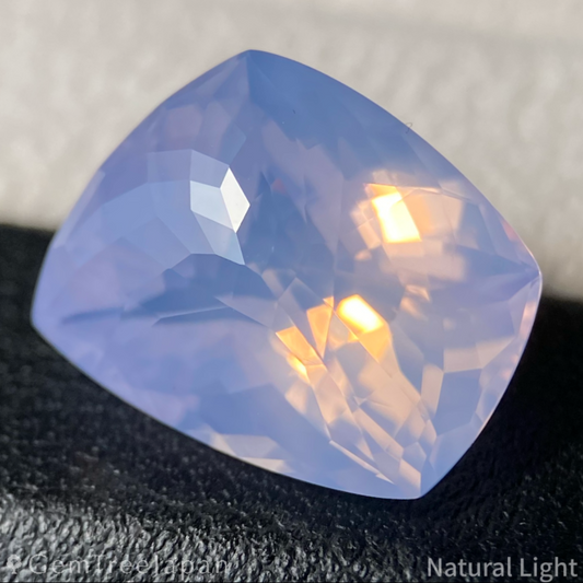 Milky Amethyst 6.943ct / Brazil