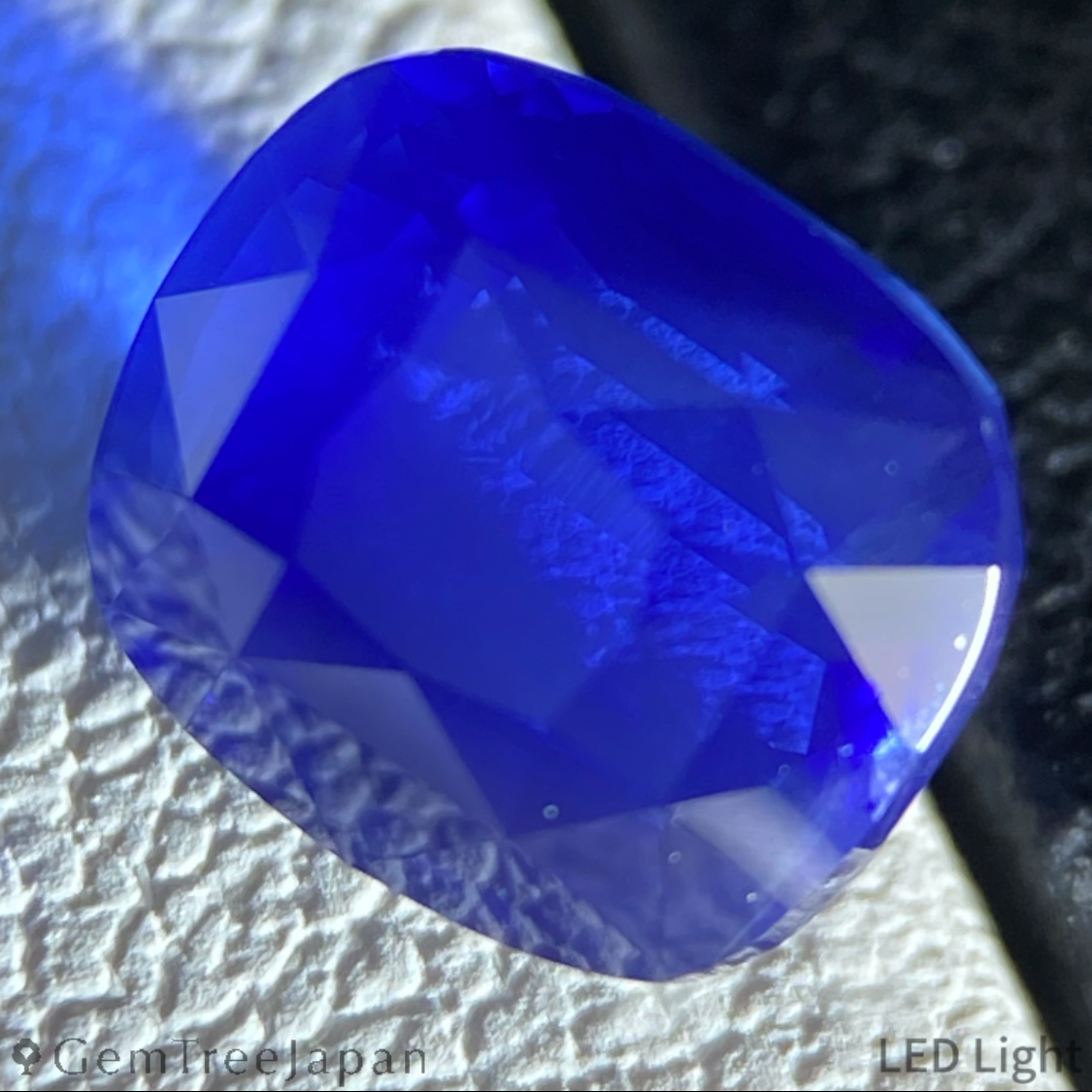 Cornflower Blue Sapphire 3.110ct / Burma