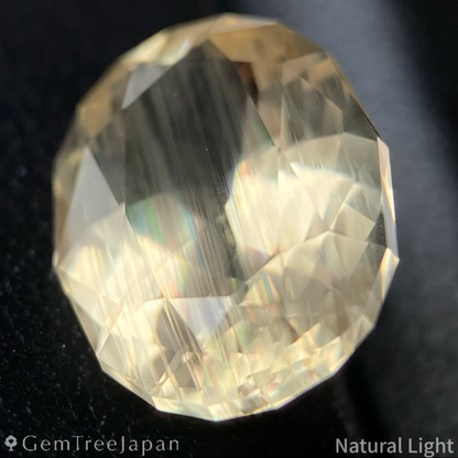 Golden Labradorite 4.88ct / Sri Lanka