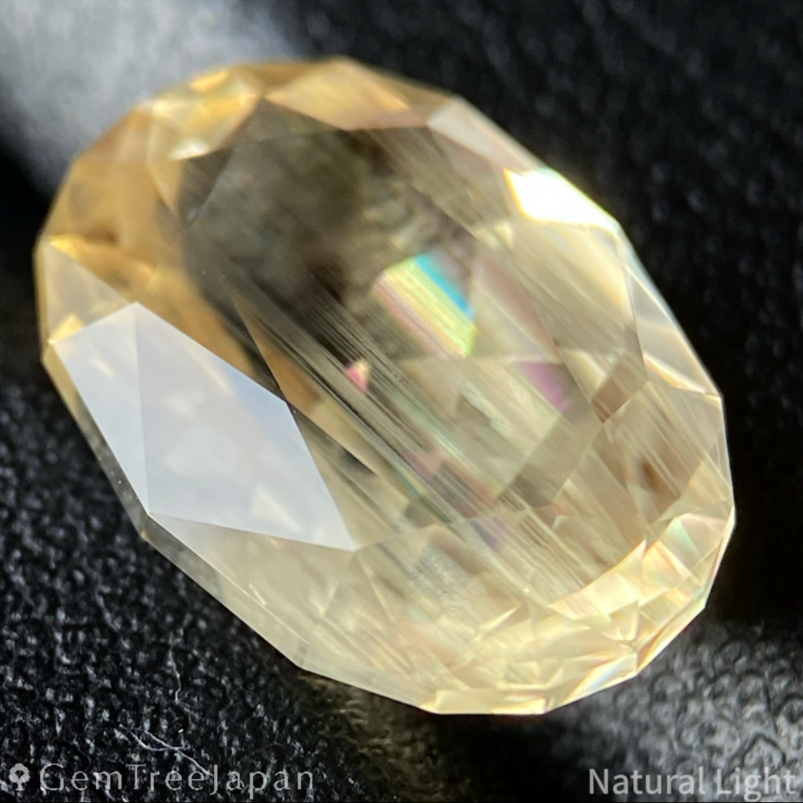 Golden Labradorite 4.88ct / Sri Lanka