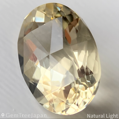 Golden Labradorite 5.021ct / Sri Lanka