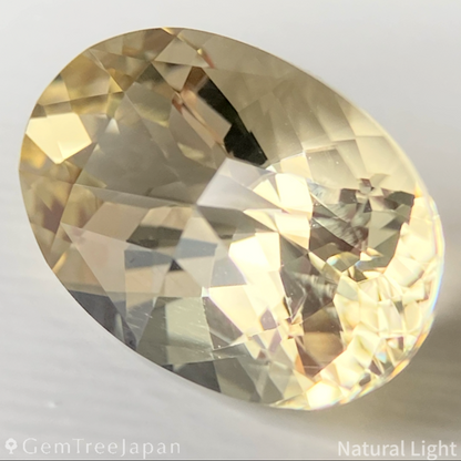 Golden Labradorite 5.021ct / Sri Lanka