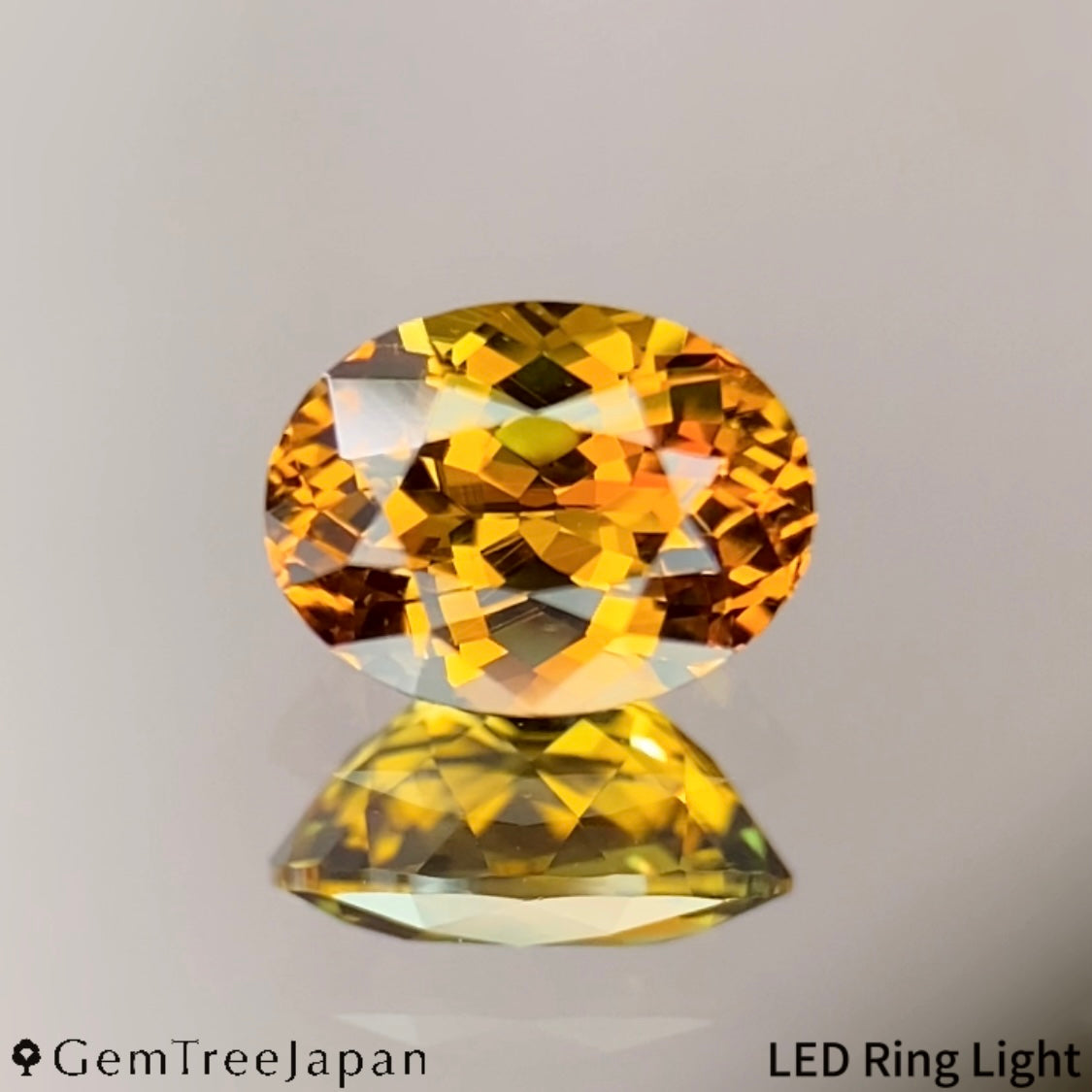 Greenish Orange Sapphire 0.593ct / Thailand(Kanchanaburi)